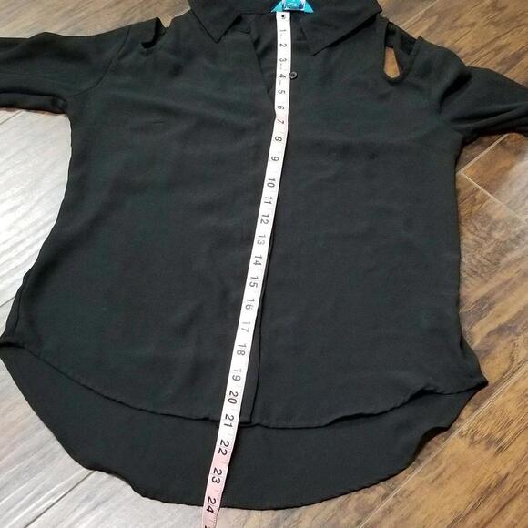 L'AMOUR Top Womens SMALL Nanette Lepore Cold Shoulder Black Shirt - Picture 6 of 6